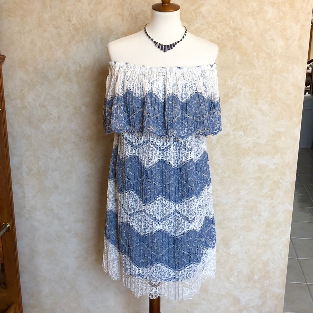 Beige by Eci 👗Dress👗